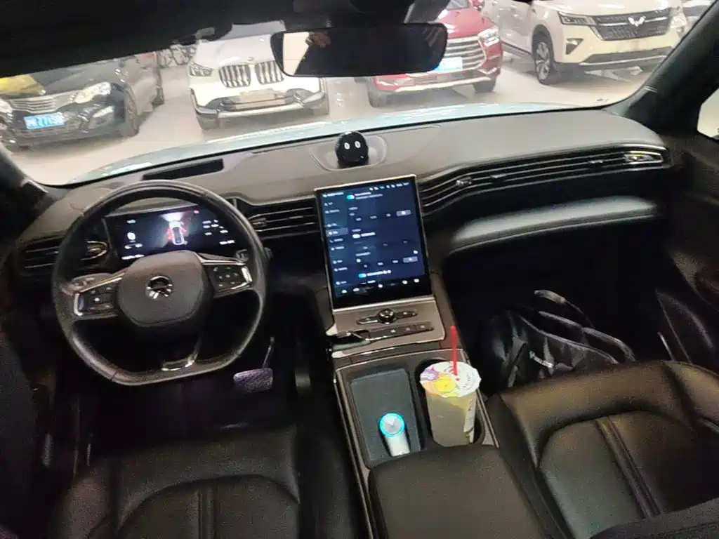 NIO ES6 — миниатюра 10