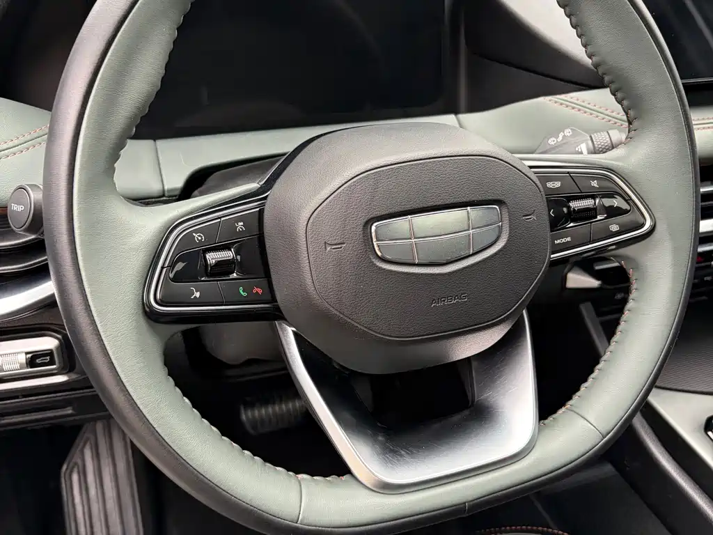 Geely Haoyue L — миниатюра 15