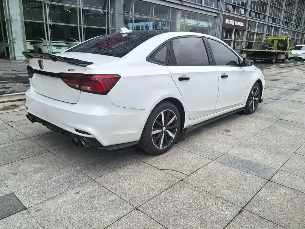 Roewe Roewe i6 Classic — миниатюра 7