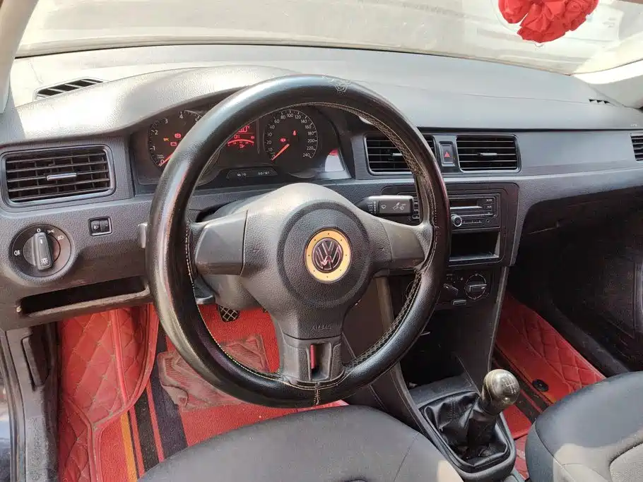 Volkswagen Santana — миниатюра 12