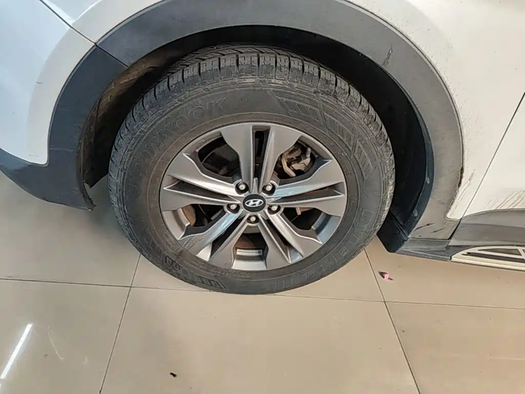 Hyundai Santa Fe — миниатюра 23