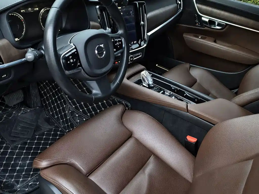 Volvo S90 — миниатюра 8