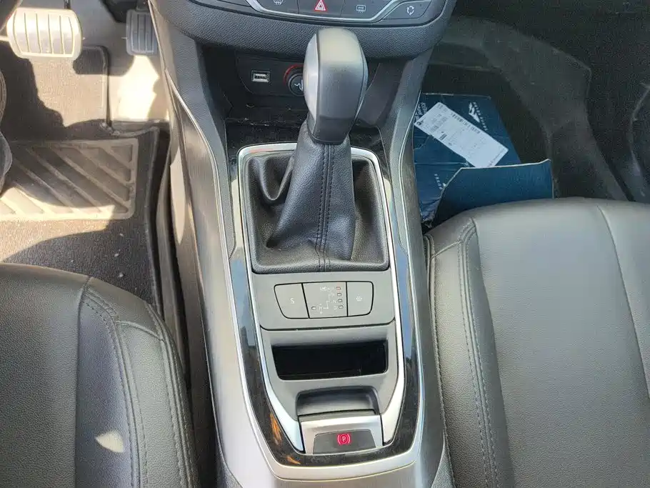 Peugeot 408 — миниатюра 16