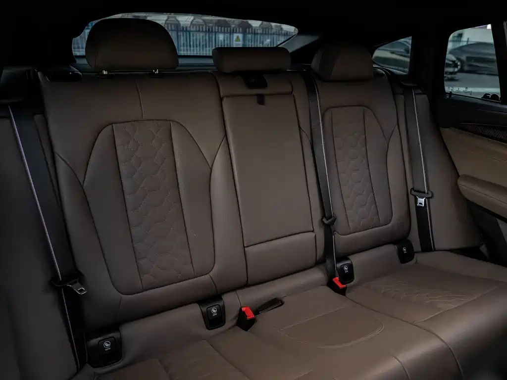 BMW X4 M — миниатюра 9