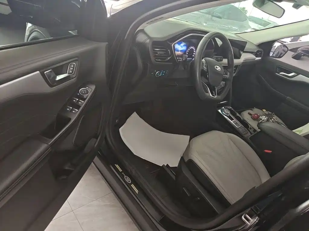 Ford Escape — миниатюра 16