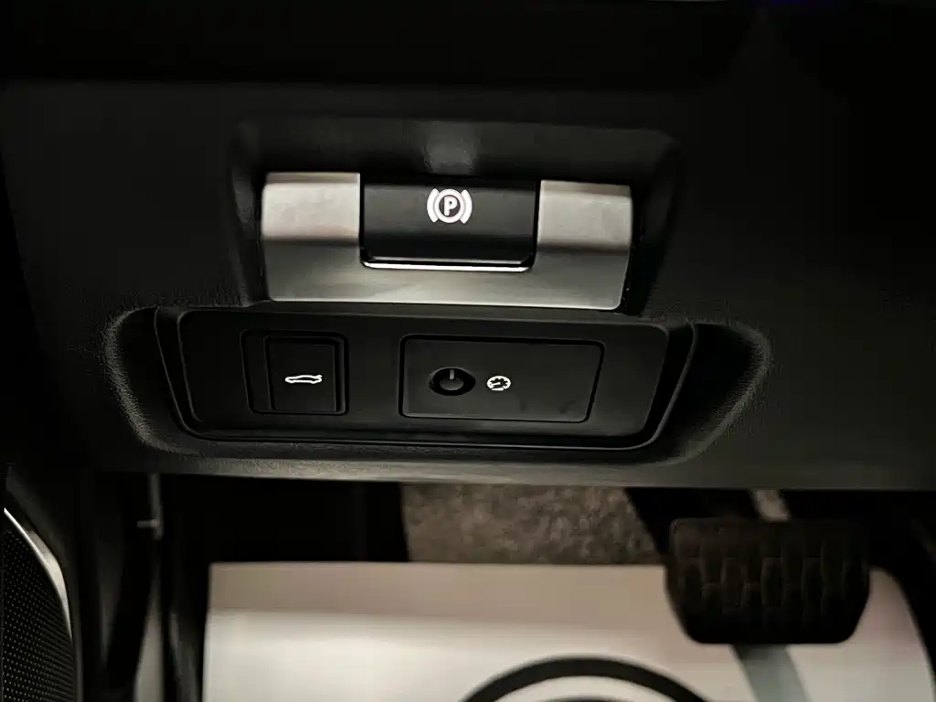 Jaguar XEL — миниатюра 34