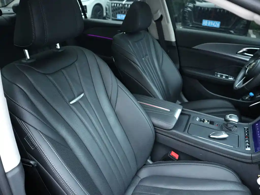 Hongqi Hongqi H5 — миниатюра 21