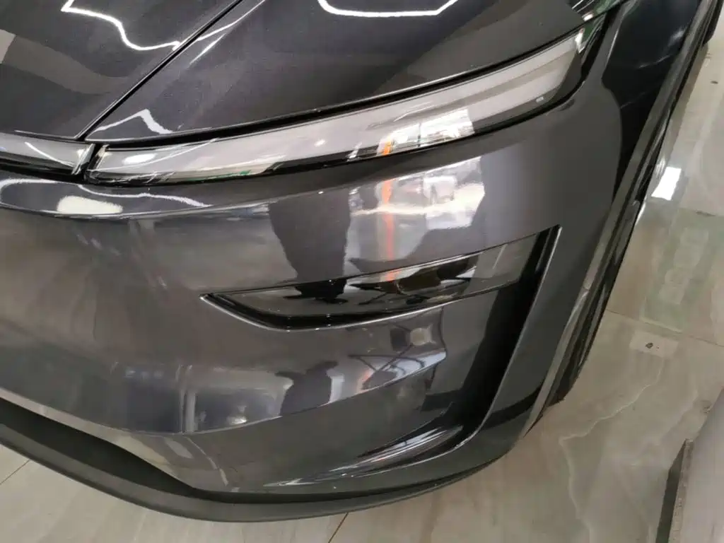 Tesla Model Y — миниатюра 24