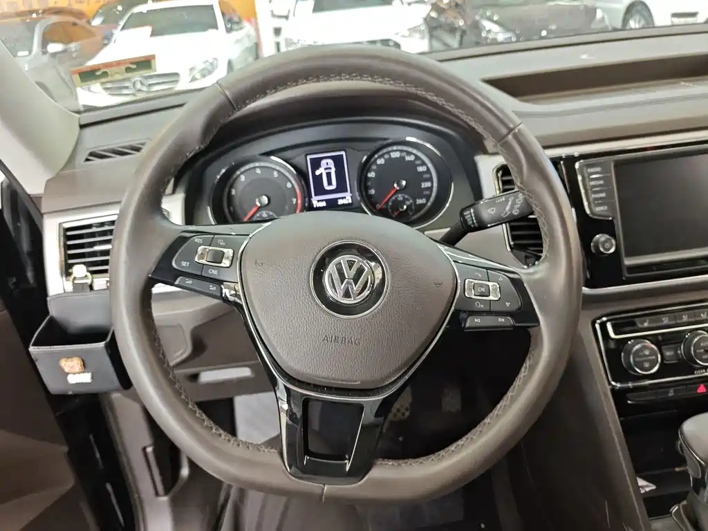 Volkswagen Teramont — миниатюра 11