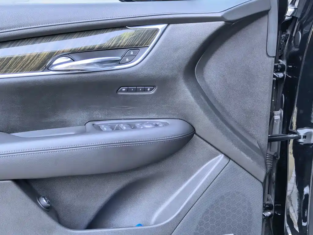 Cadillac XT5 — миниатюра 10
