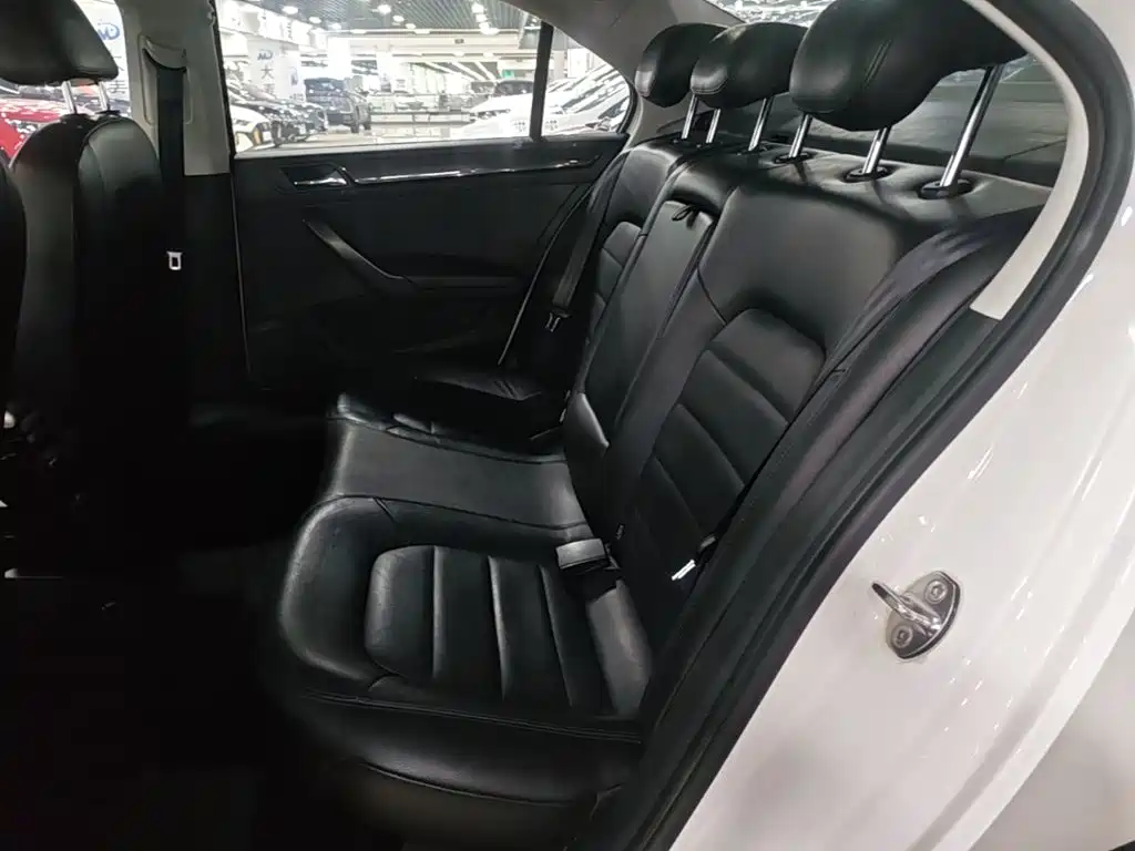 Volkswagen Santana — миниатюра 17