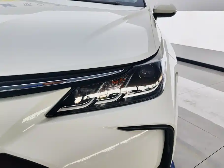 Toyota Corolla — миниатюра 5
