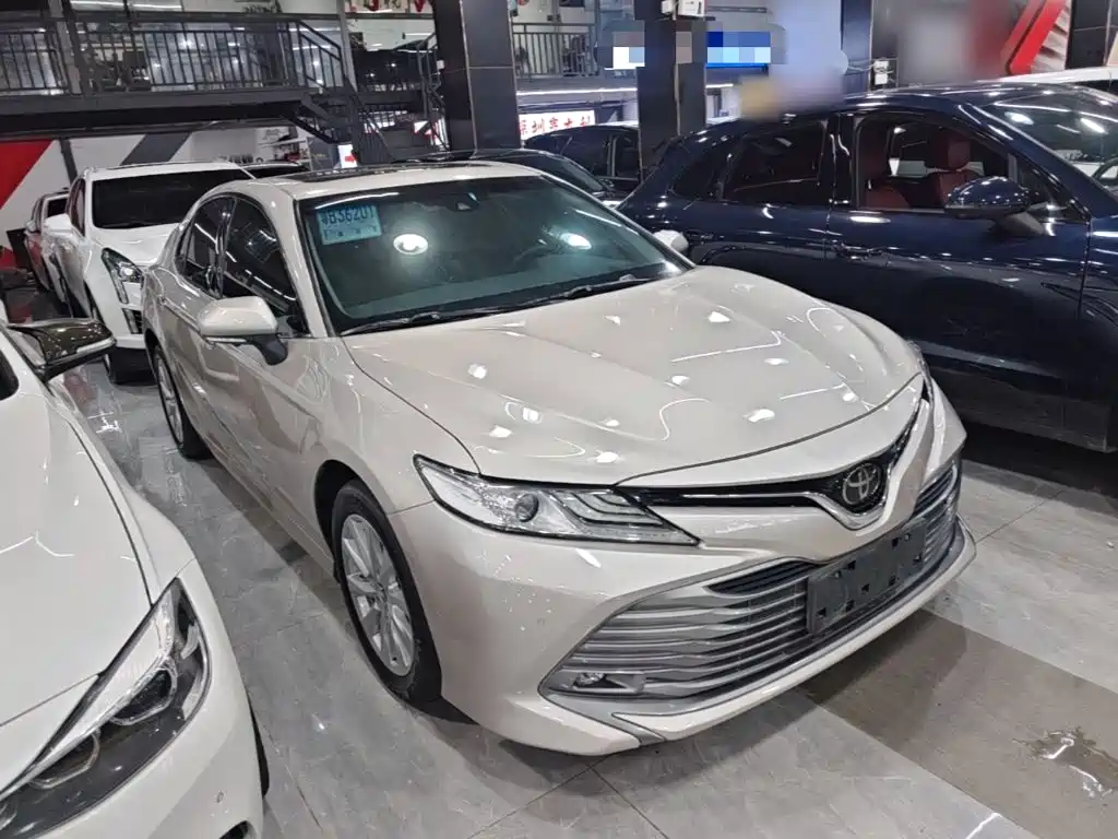 Toyota Camry — миниатюра 4