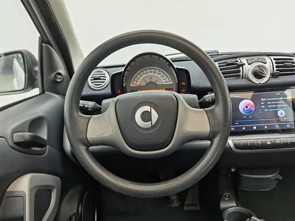 smart Smart Fortwo — миниатюра 11