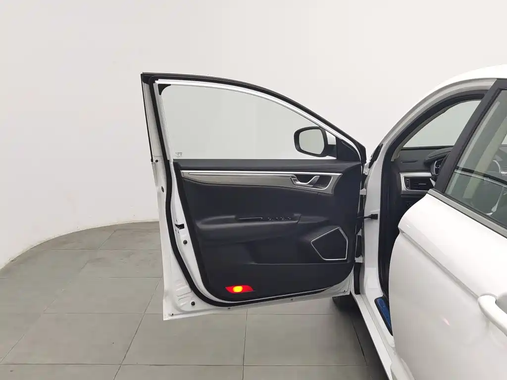 Geely Emgrand GL — миниатюра 8