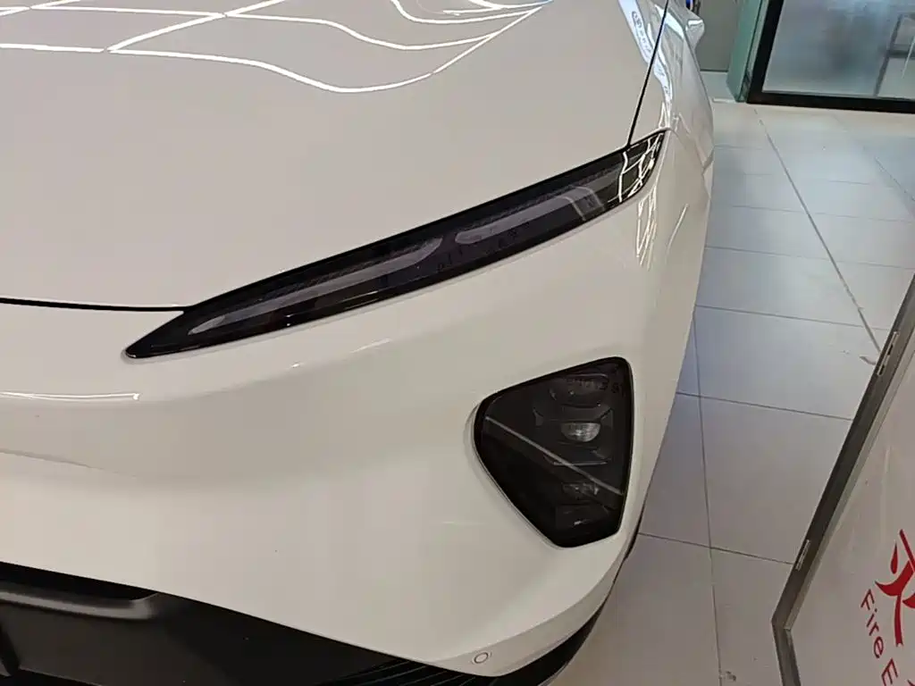 NIO ES8 — миниатюра 24