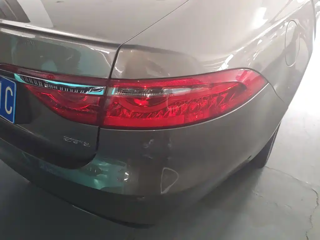 Jaguar XFL — миниатюра 8