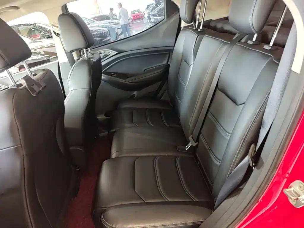 BYD Yuan EV — миниатюра 17