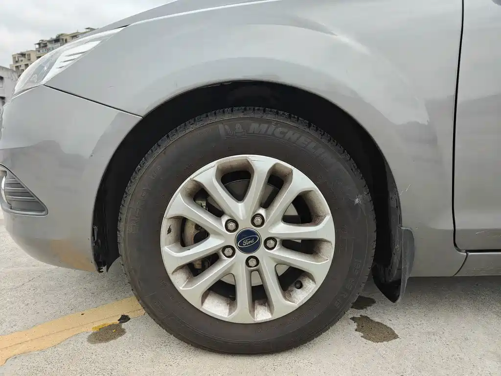 Ford Focus — миниатюра 8
