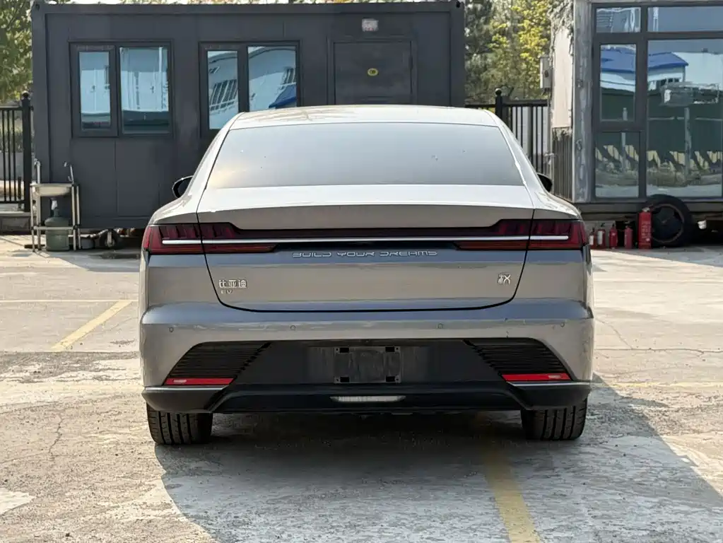 BYD Han — миниатюра 5