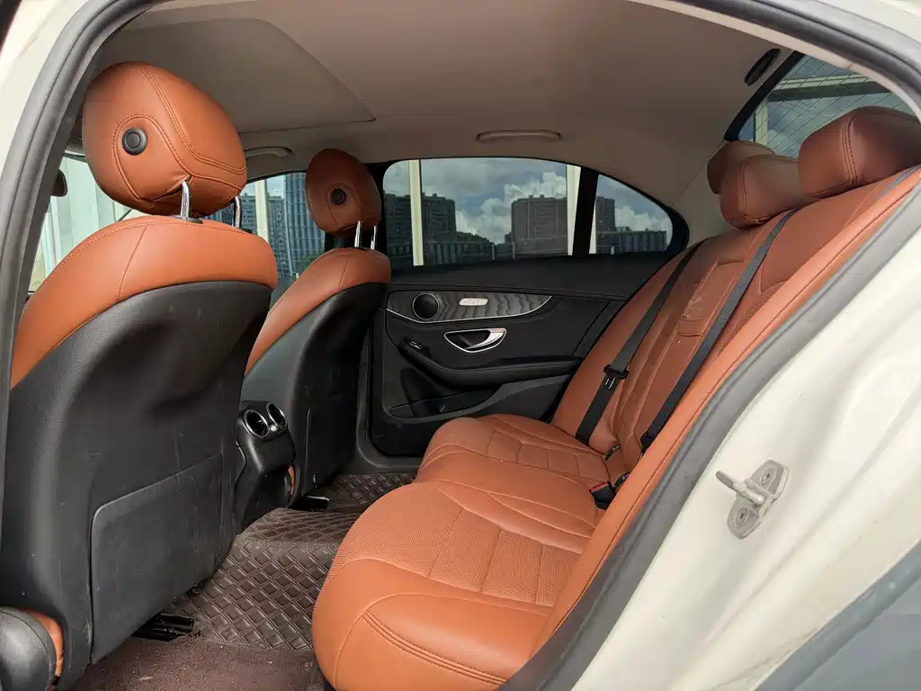 Mercedes-Benz C-Class — миниатюра 10