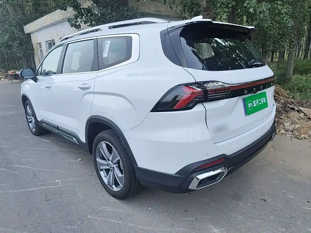 Geely Haoyue L — миниатюра 5