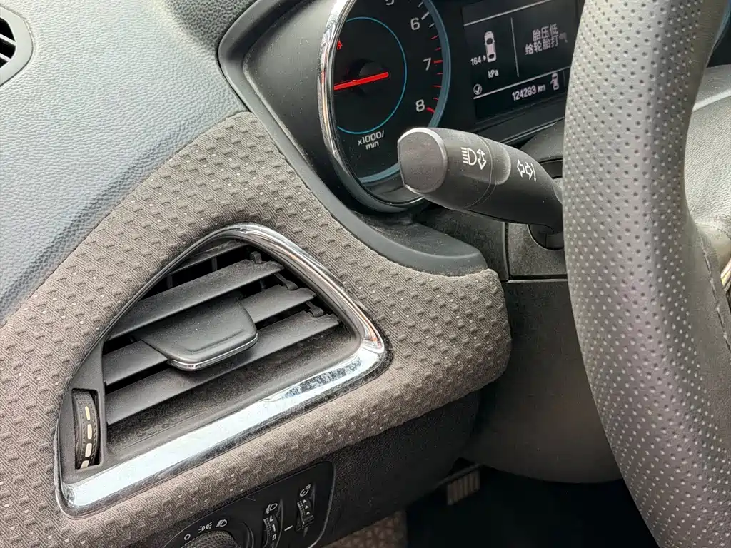 Chevrolet Cruze — миниатюра 14