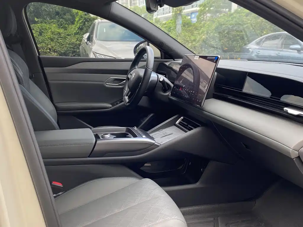 BYD Qin L — миниатюра 5