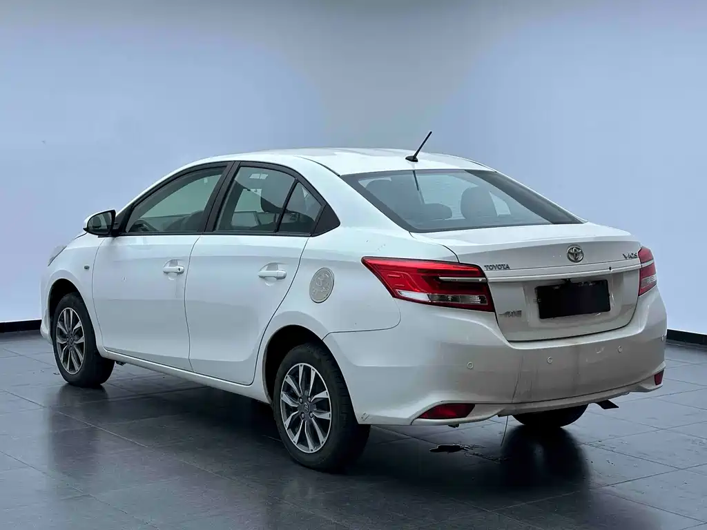 Toyota Vios — миниатюра 9