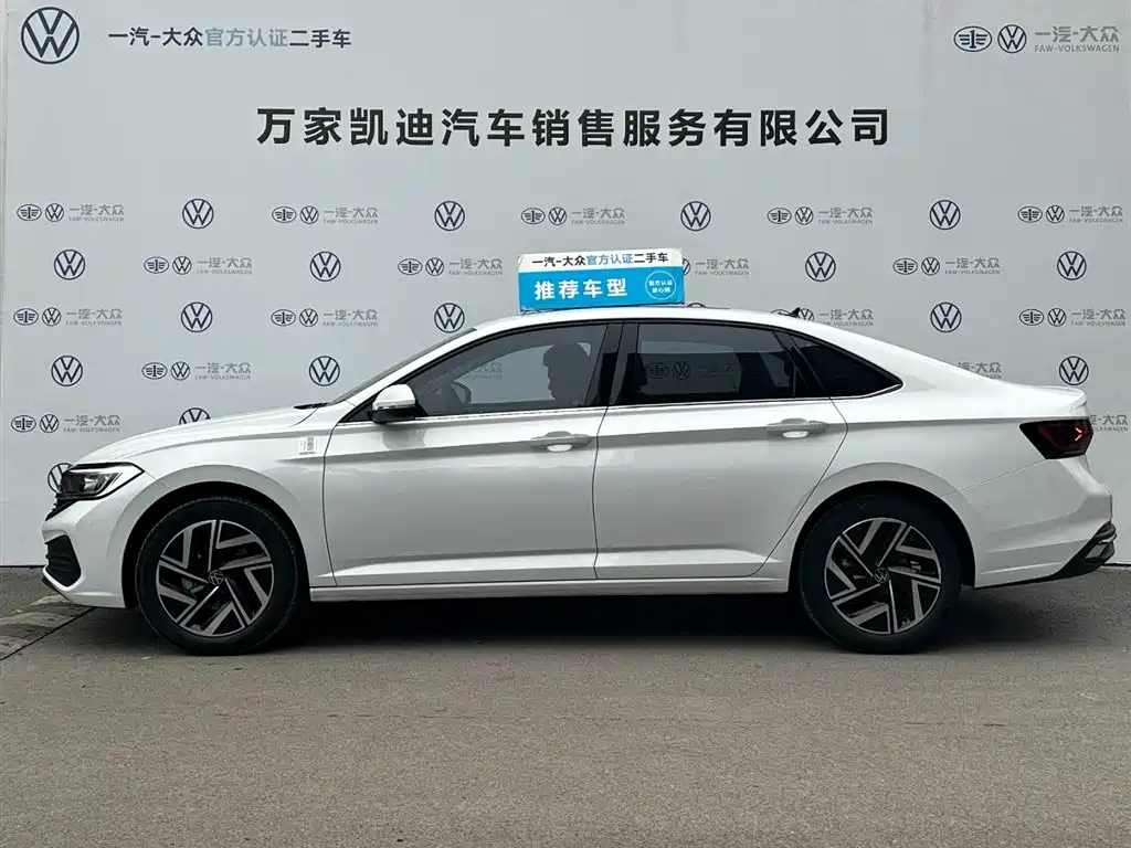 Volkswagen Sagitar — миниатюра 3