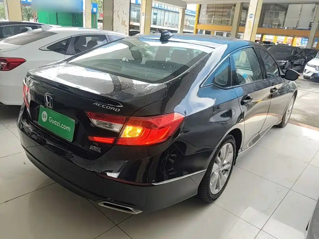 Honda Accord — миниатюра 7