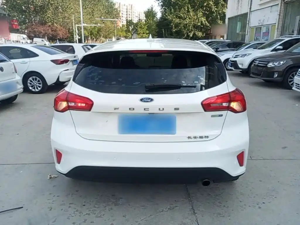 Ford Focus — миниатюра 6