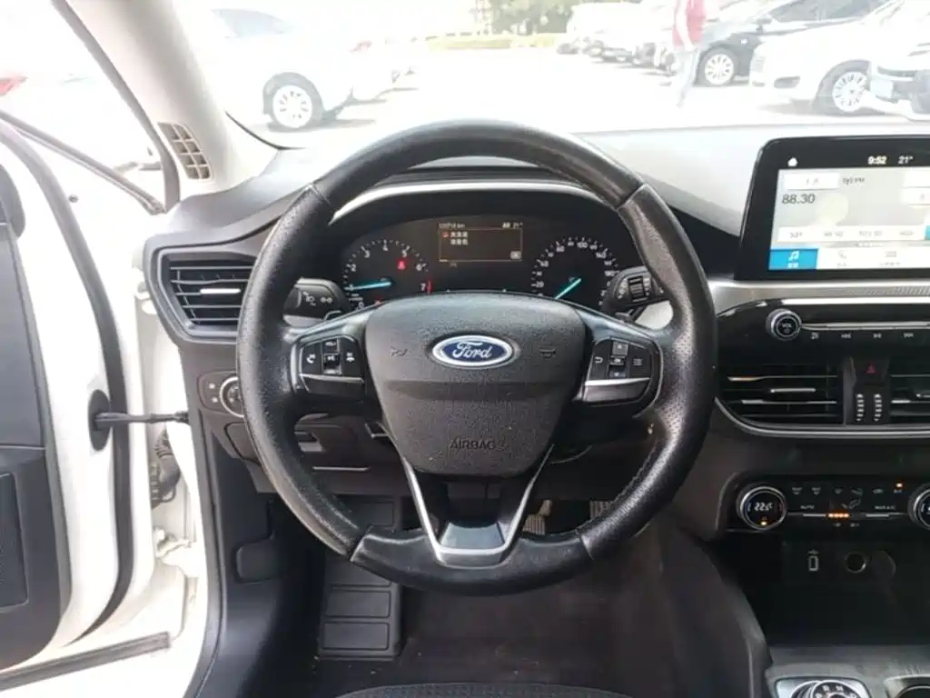 Ford Focus — миниатюра 11