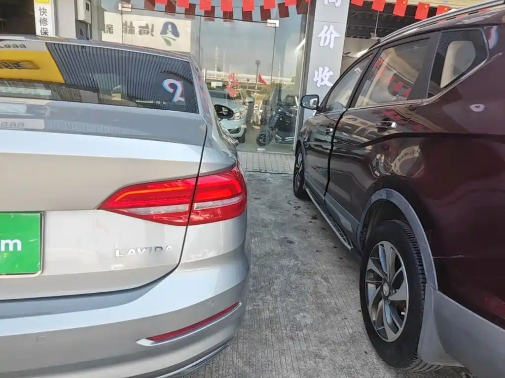 Volkswagen Lavida — миниатюра 8