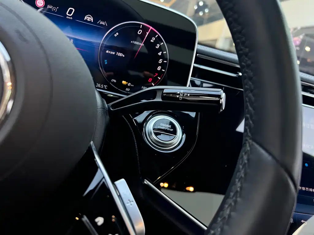 Mercedes-Benz E-Class New Energy — миниатюра 15