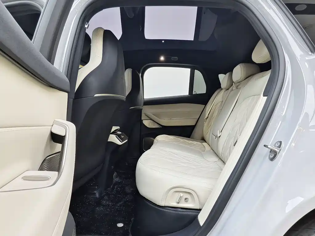 NIO EC6 — миниатюра 7