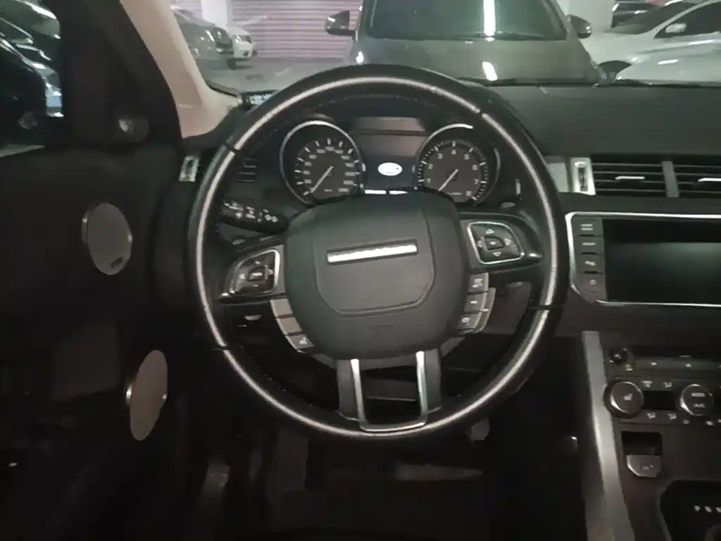 Land Rover Evoque — миниатюра 11