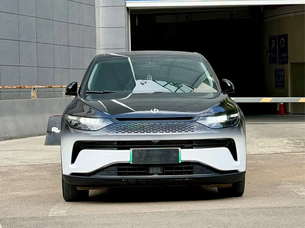 Leapmotor Leapmotor C11 — миниатюра 2