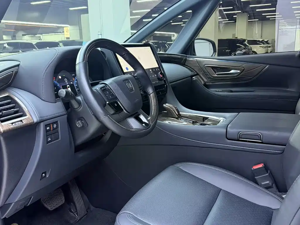 Toyota Vellfire — миниатюра 5