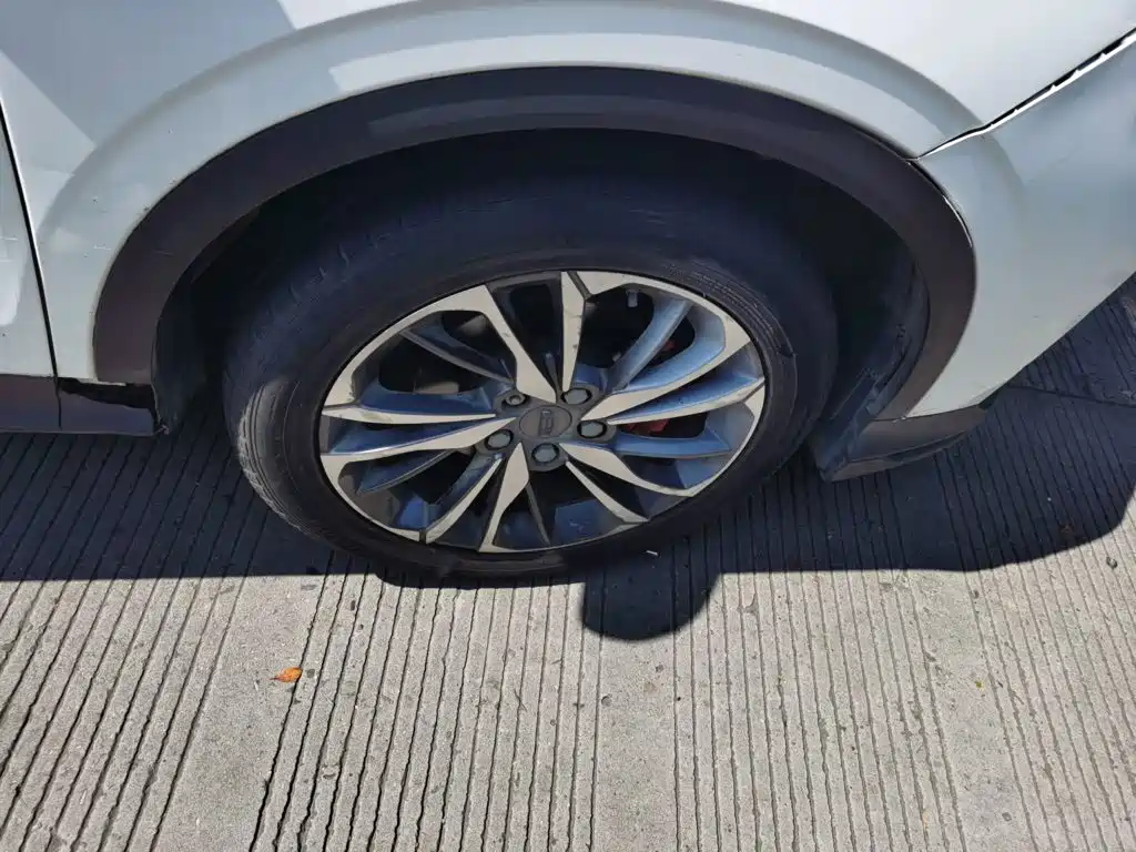 Geely Binyue — миниатюра 24