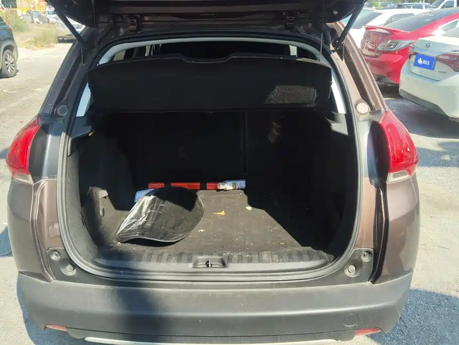 Peugeot 2008 — миниатюра 4