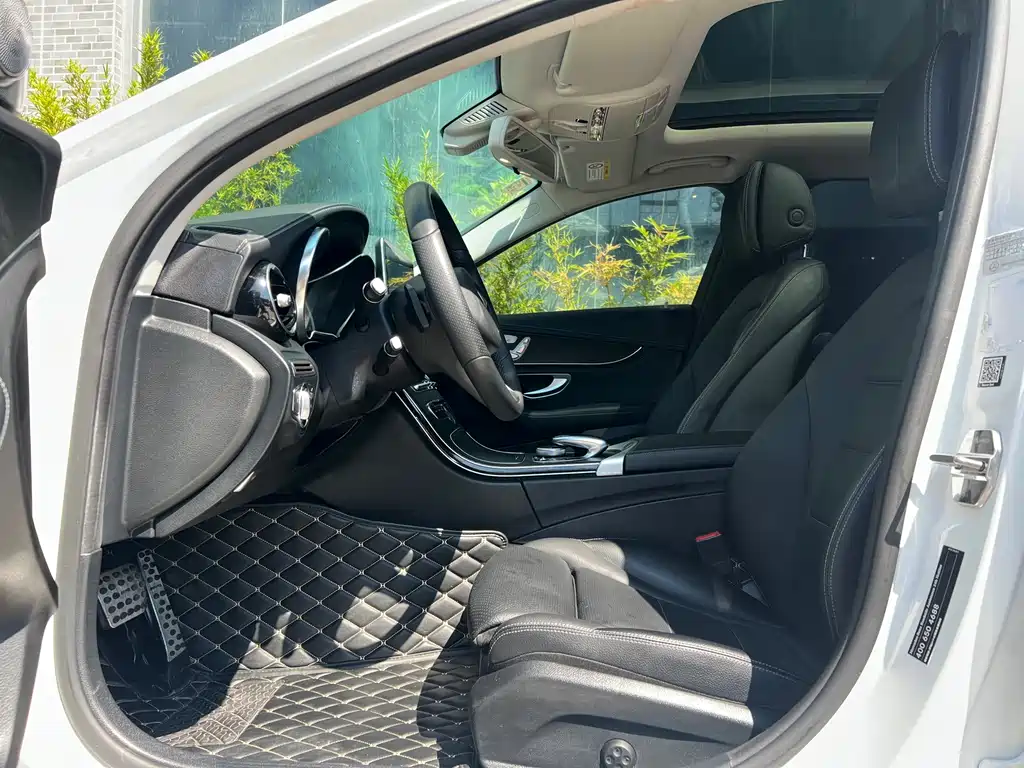 Mercedes-Benz C-Class — миниатюра 17