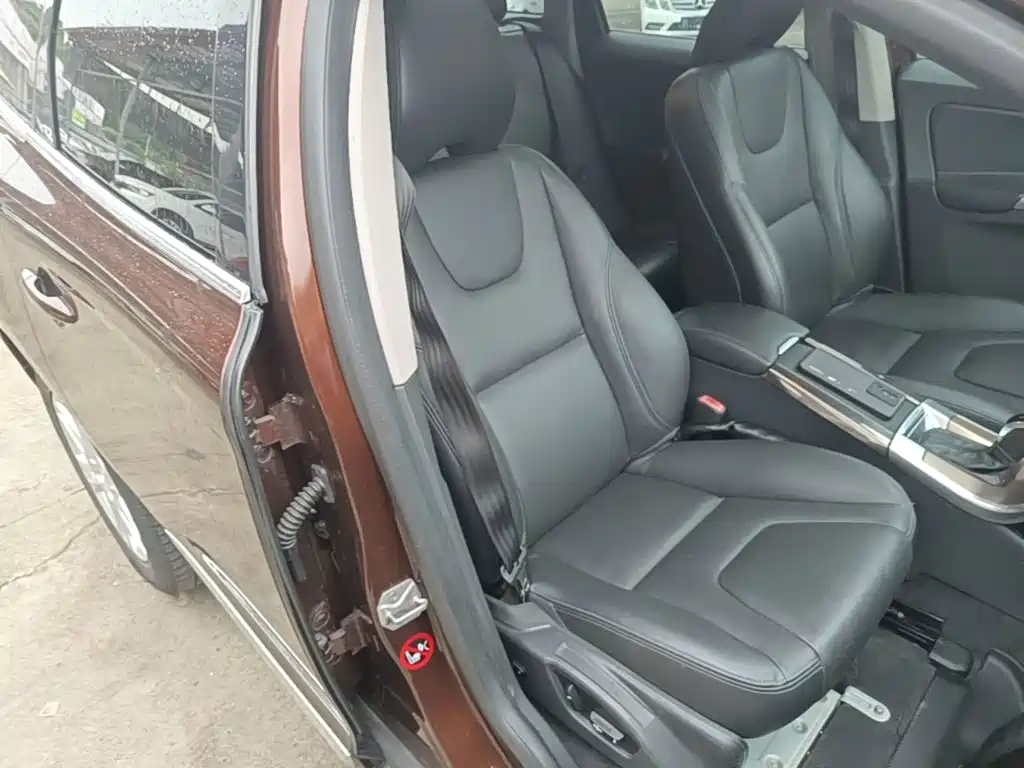 Volvo XC60 — миниатюра 25