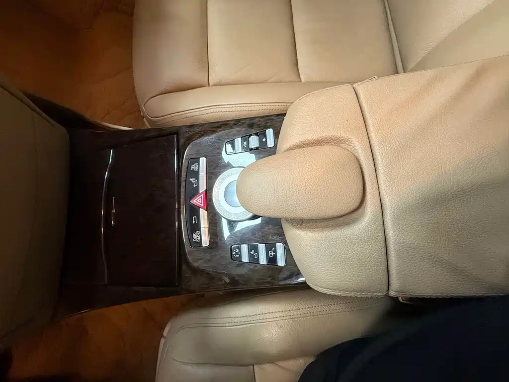 Mercedes-Benz S-Class — миниатюра 12