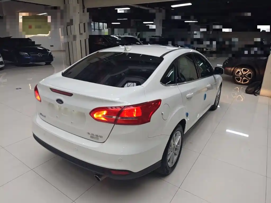 Ford Focus — миниатюра 7