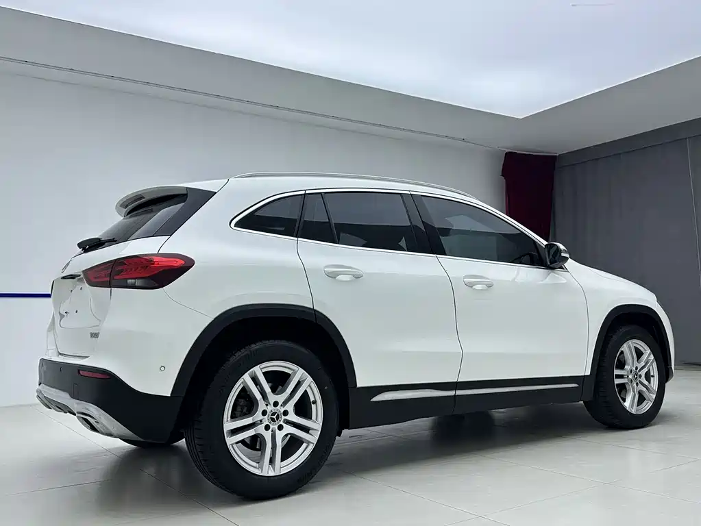 Mercedes-Benz GLA — миниатюра 6