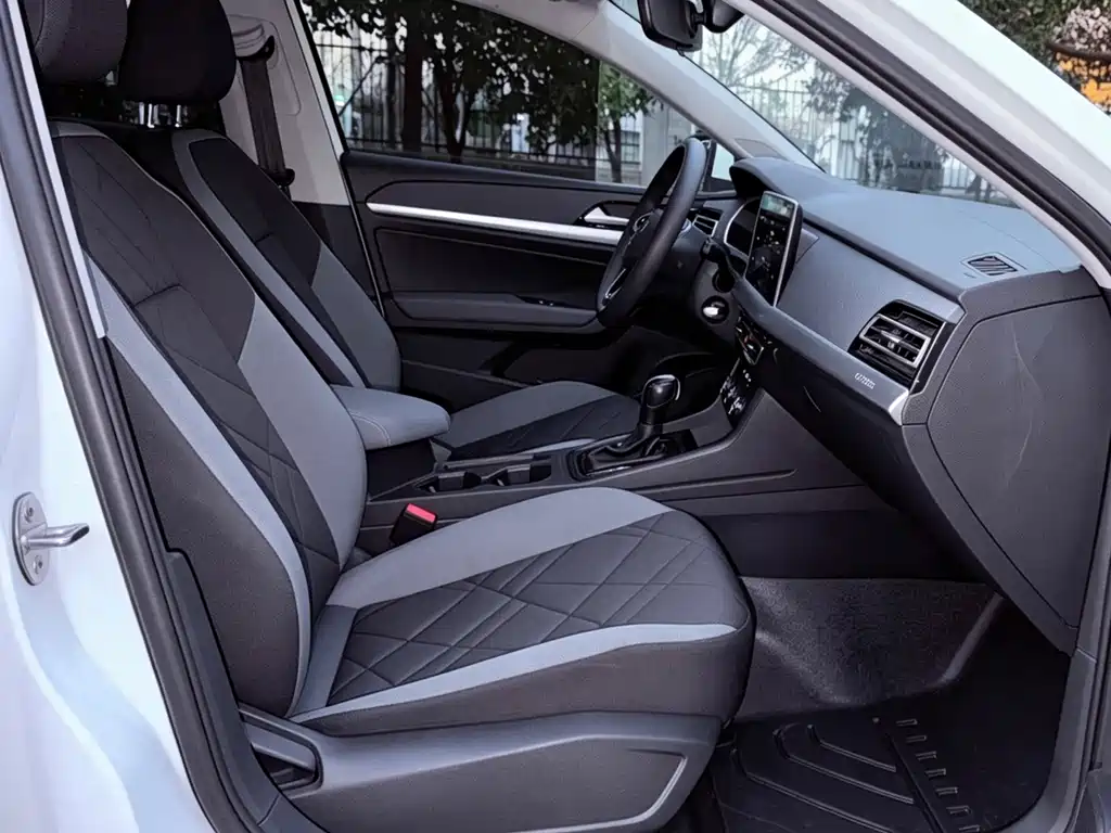 Volkswagen Lavida — миниатюра 17