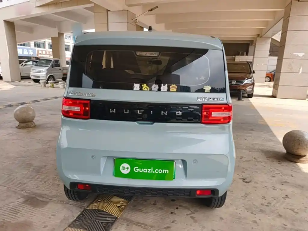 Wuling MINIEV — миниатюра 6