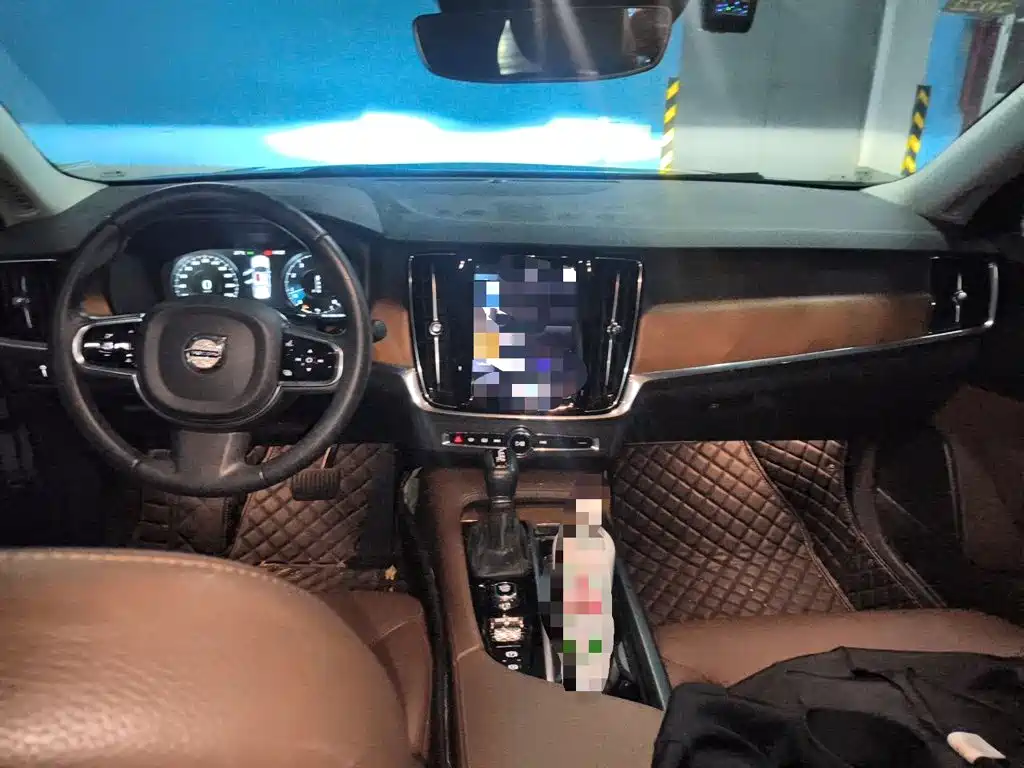 Volvo S90 — миниатюра 6