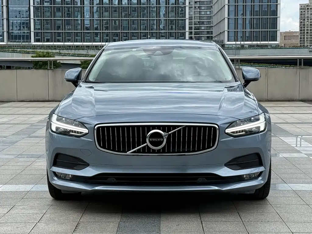 Volvo S90 — миниатюра 2